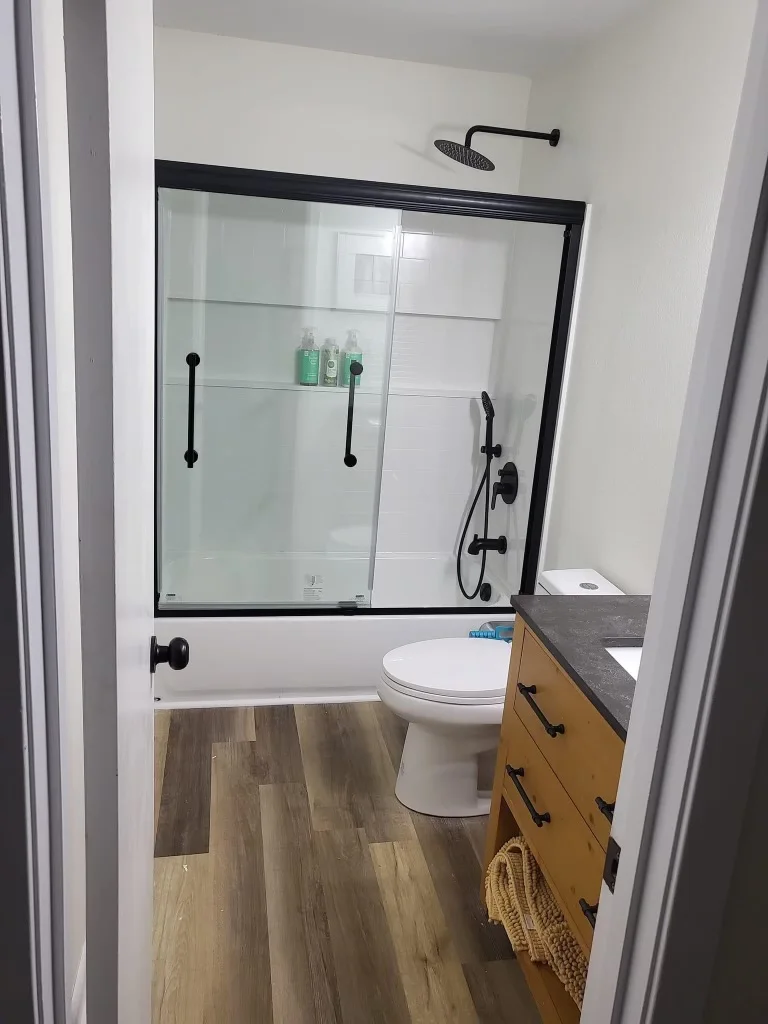 Bathroom Remodeling detail
